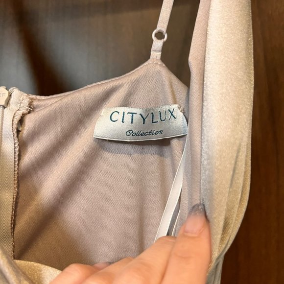 Luxury Silk wrap body dress by CityLux - Picture 3 of 3